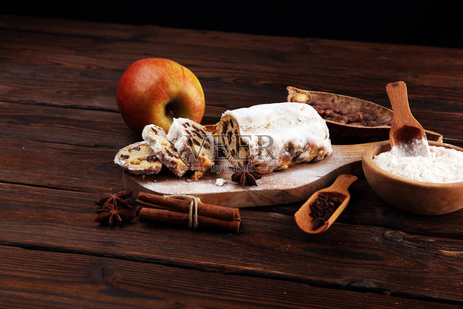 圣诞节被偷和饼干。传统的德国圣诞节日烘焙照片摄影图片