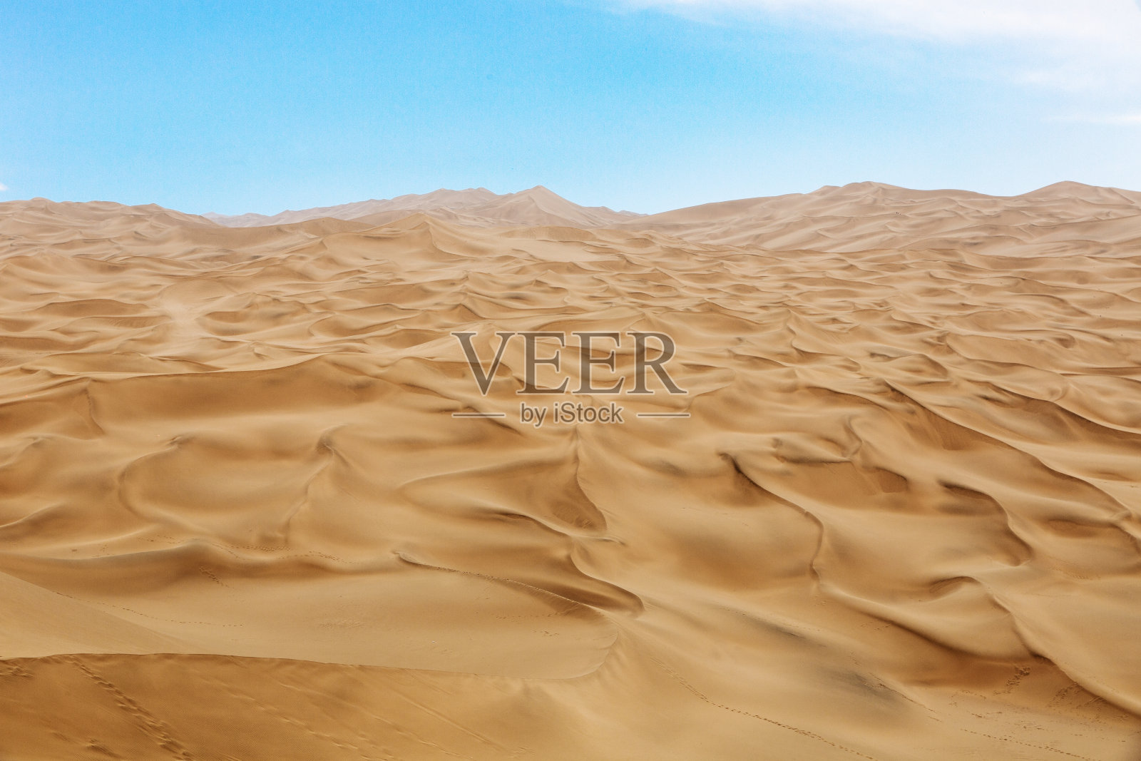 中国新疆的沙漠照片摄影图片