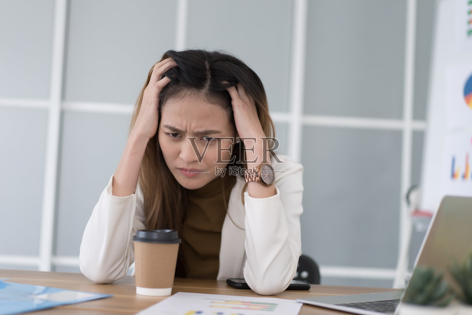 一个女商人的压力照片摄影图片