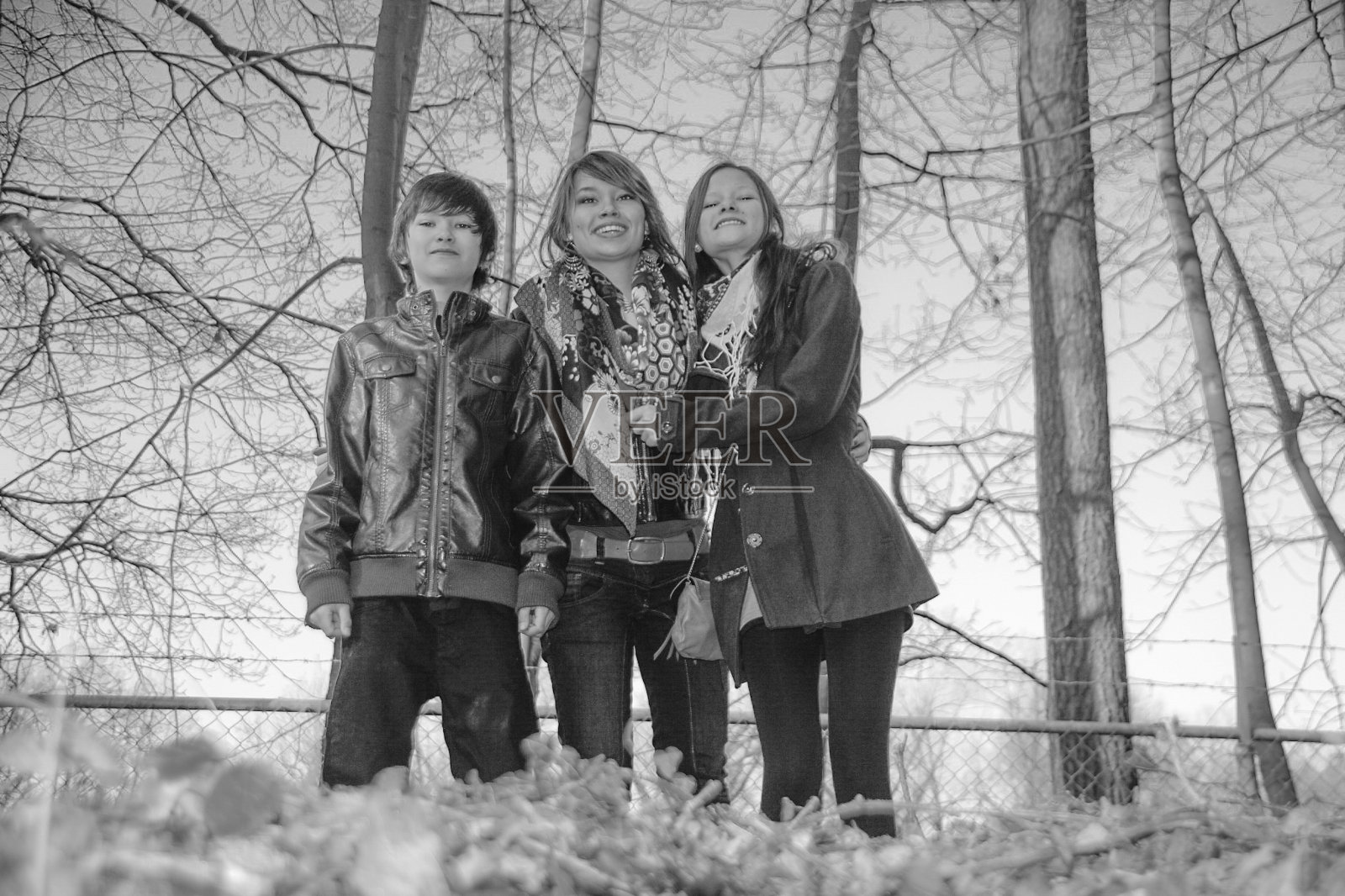 兄弟姐妹镜头照片摄影图片