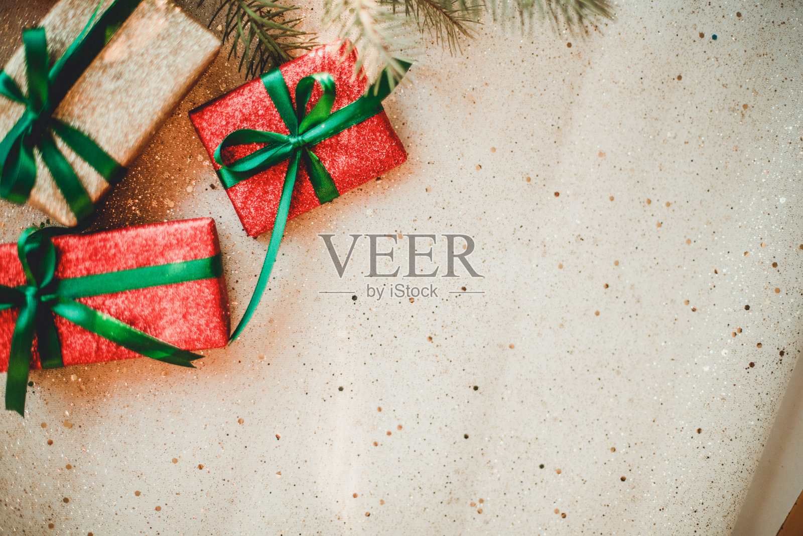 圣诞礼物盒照片摄影图片