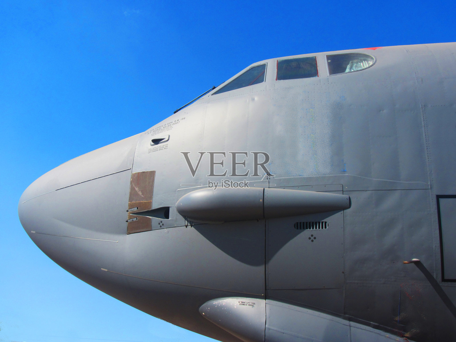 军用飞机的鼻子照片摄影图片