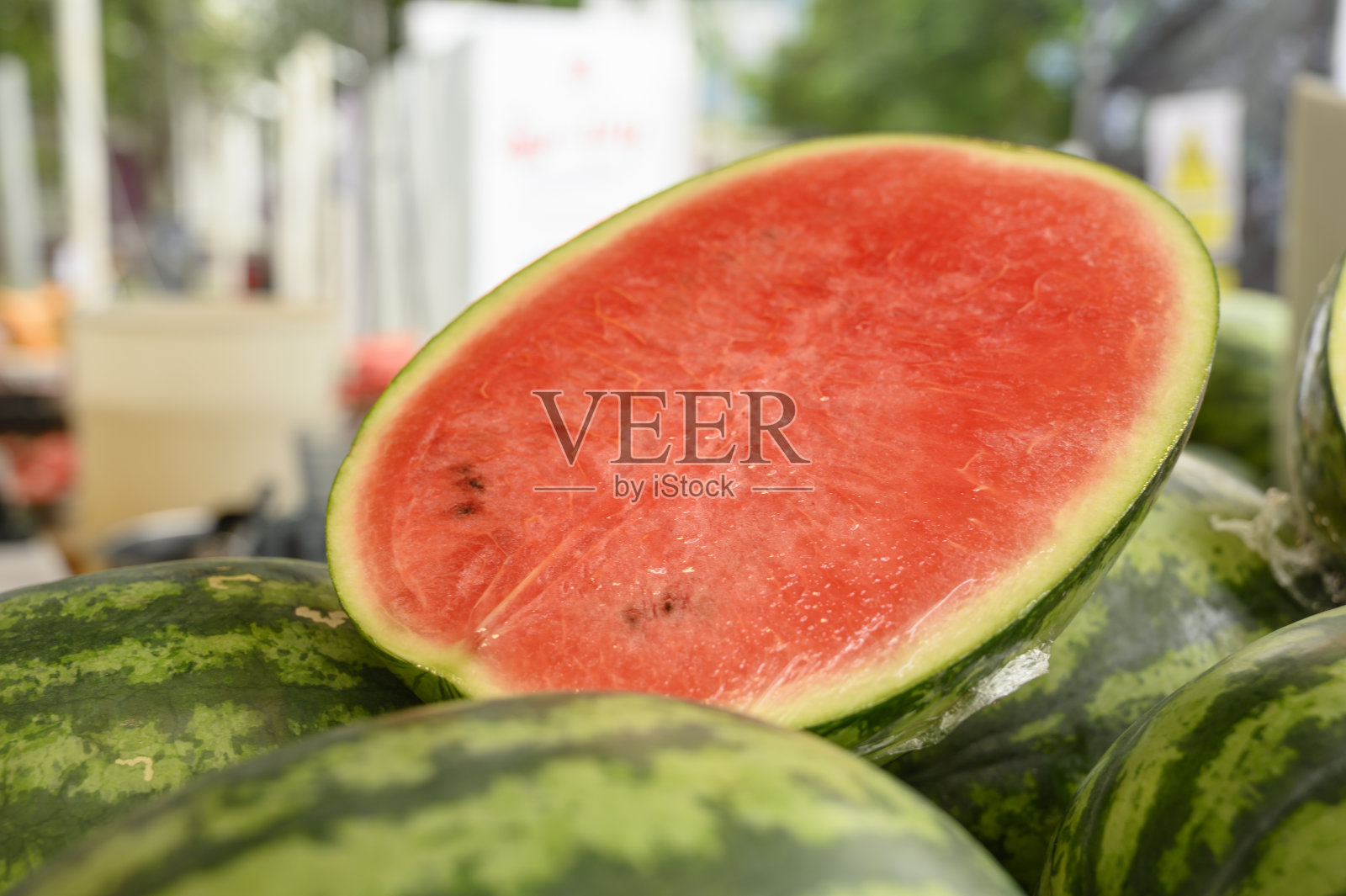 西瓜配红冰沙照片摄影图片