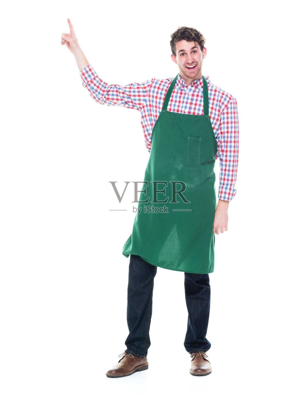 全长/一人/正面观看20-29岁的成年英俊的人白种青年男子/男性穿着格子布/牛仔裤/围裙谁是微笑/快乐/愉快照片摄影图片