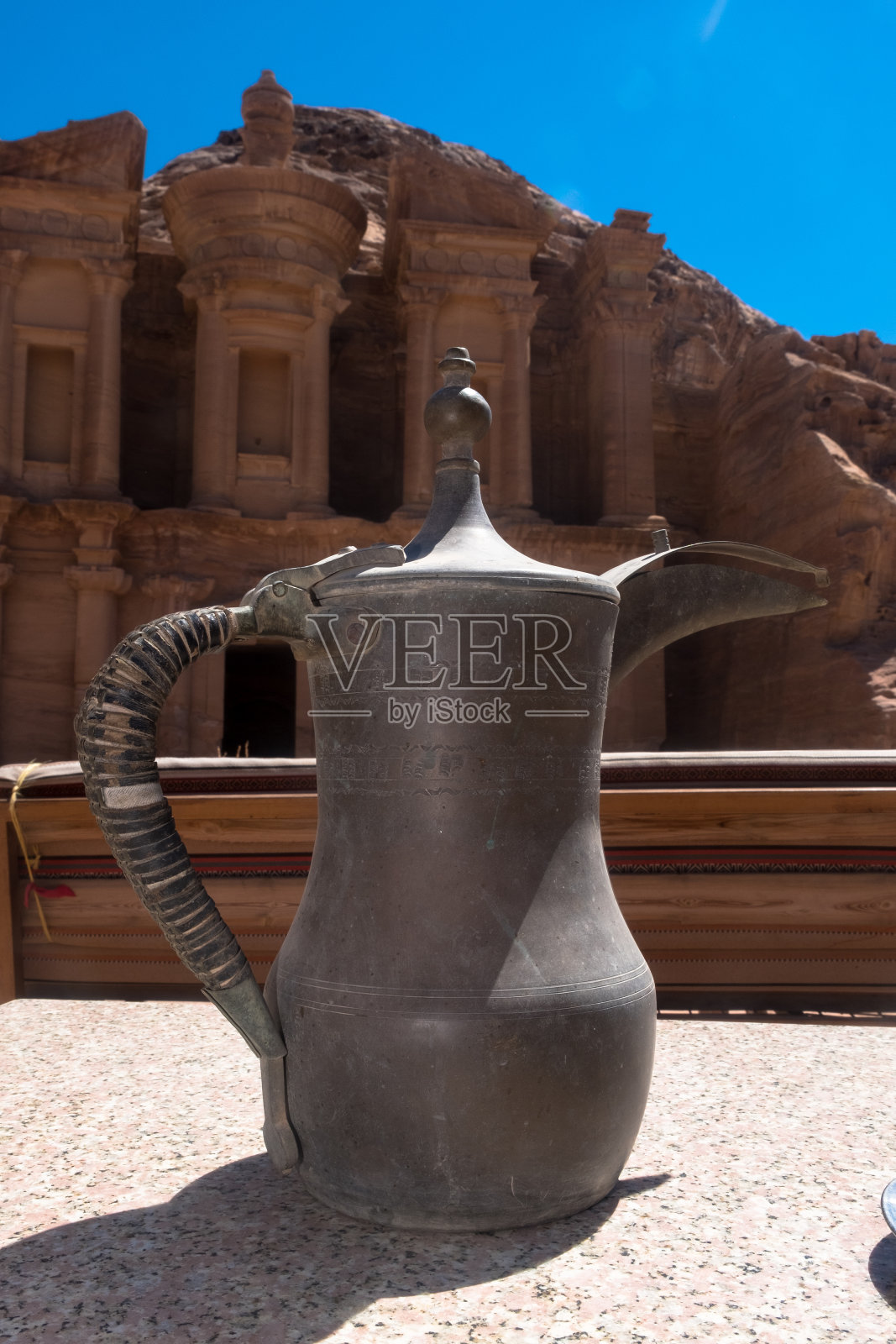 佩特拉的阿拉伯咖啡壶照片摄影图片