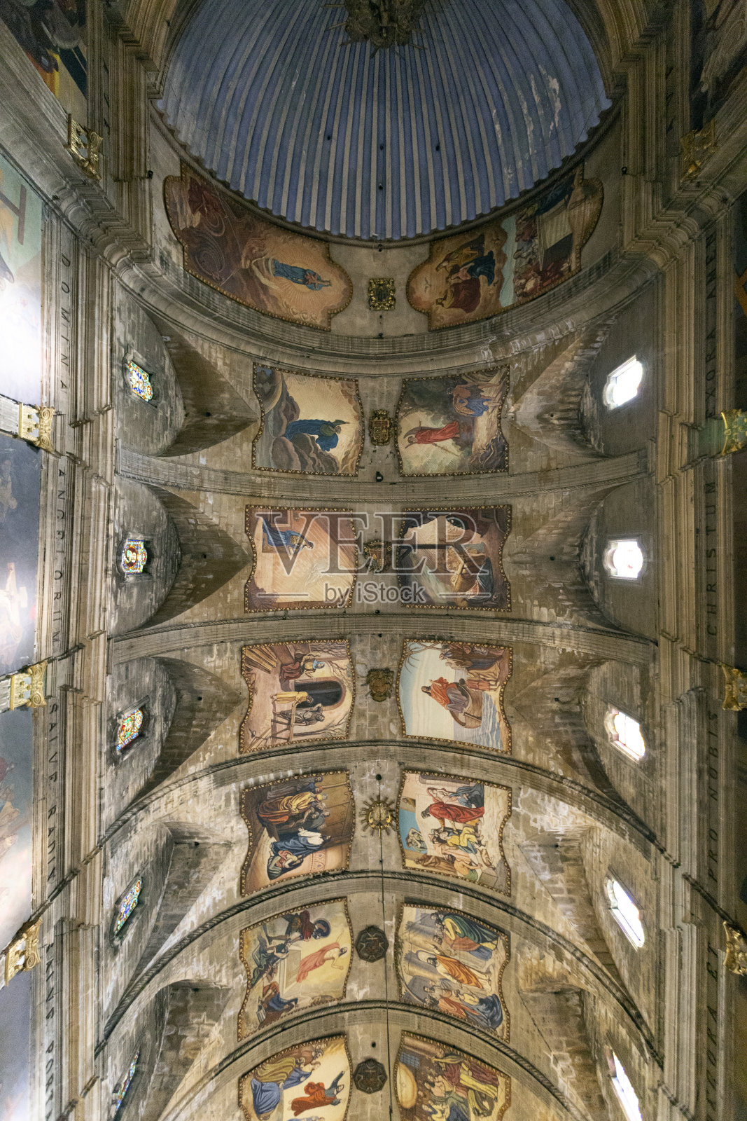 波连萨的圣玛丽亚德尔斯安格斯教堂照片摄影图片