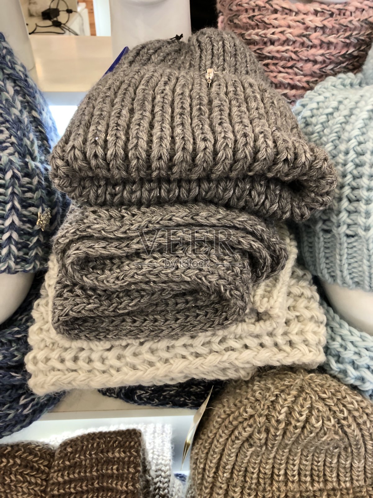 冬天帽子和围巾的照片照片摄影图片