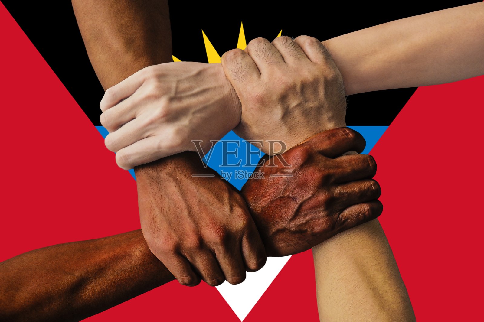 安提瓜和巴布达旗帜，融合多文化青年群体照片摄影图片