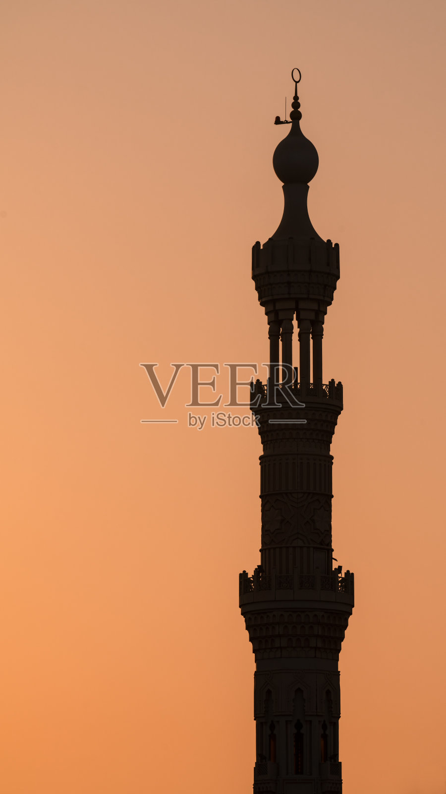 清真寺尖塔剪影照片摄影图片
