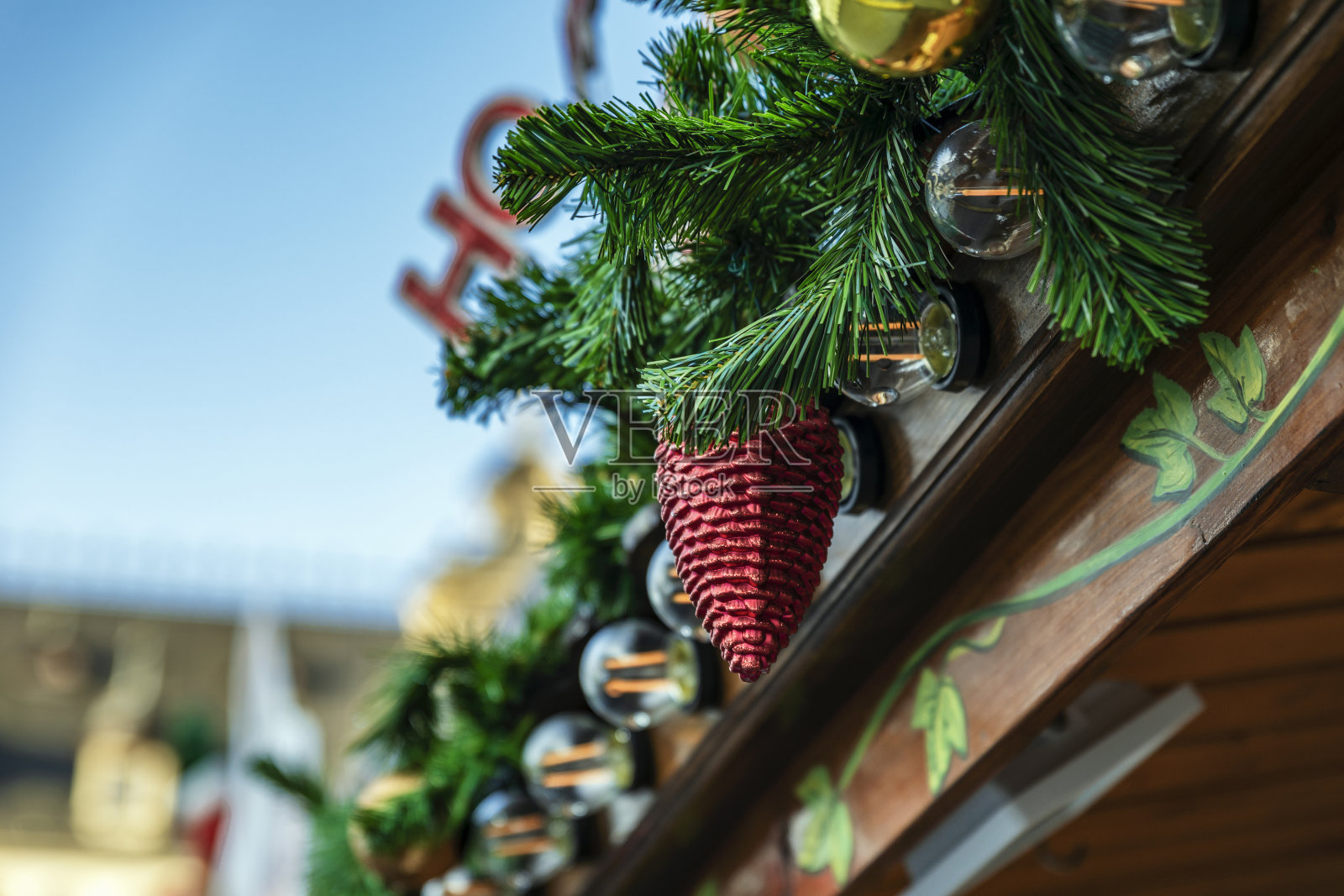 德国中部街道和广场的传统圣诞和新年装饰。照片摄影图片