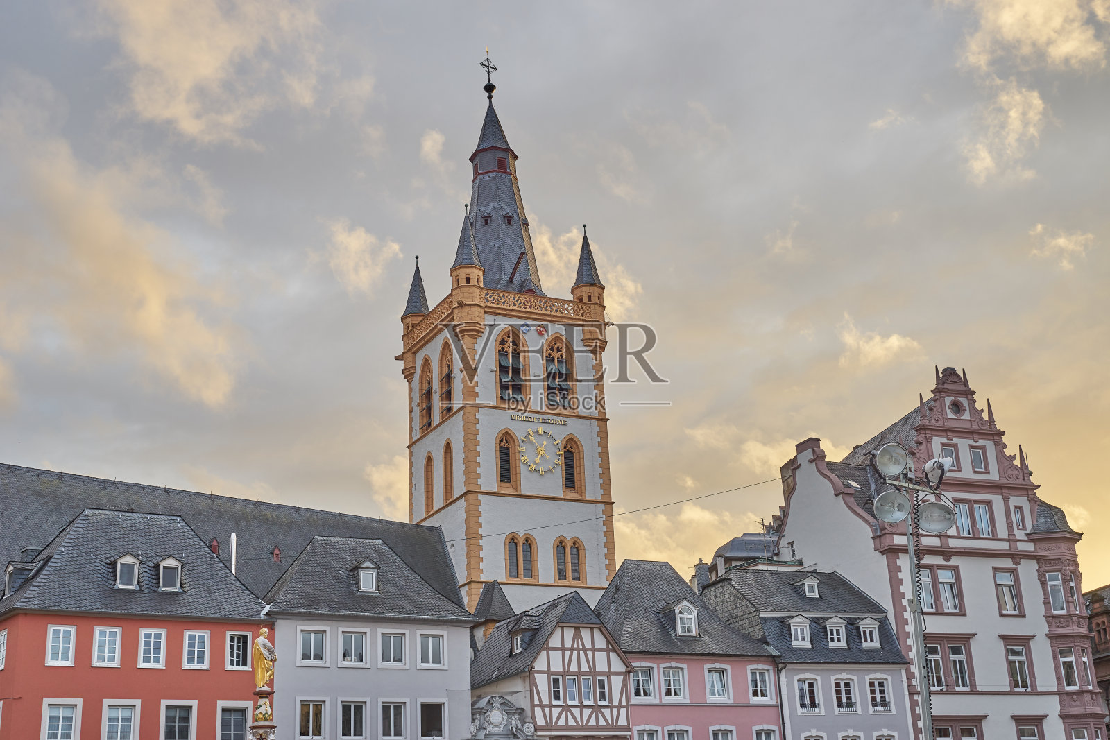 圣Gangolf教堂照片摄影图片