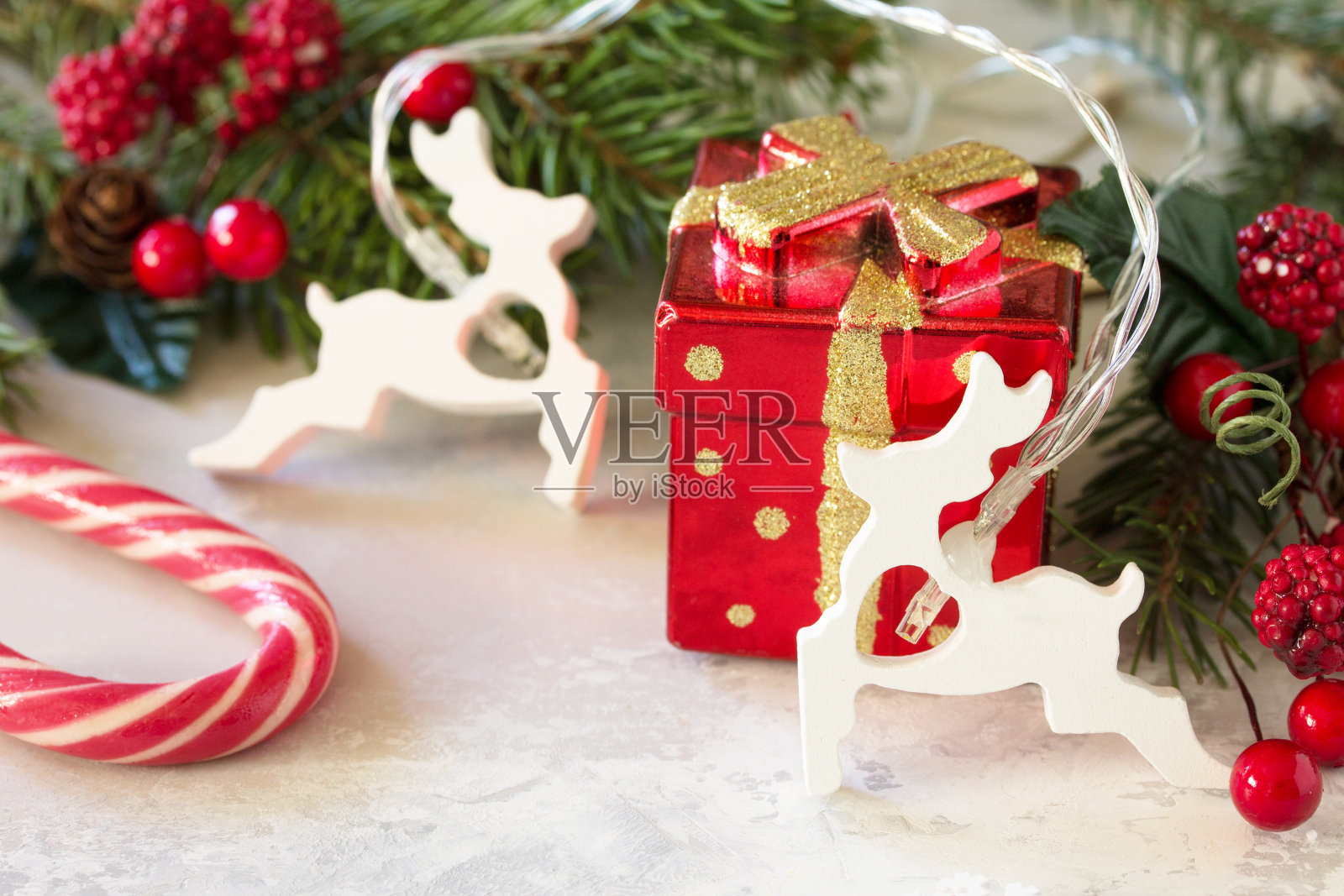 圣诞和新年假期作文。新年礼物。照片摄影图片