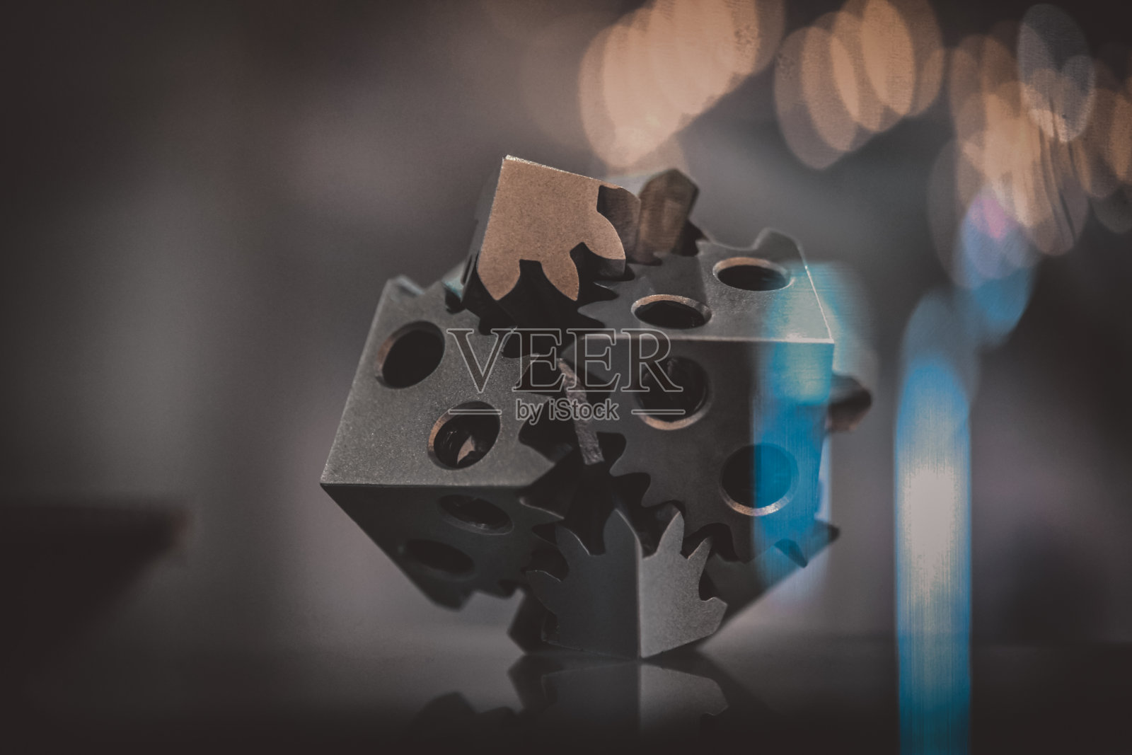 选择性激光熔化。物体打印在金属3d打印机clos照片摄影图片