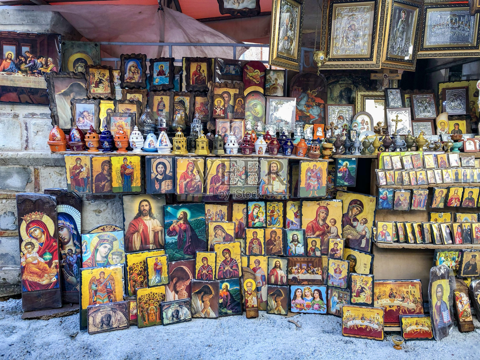 圣诞节耶稣在雅典街头的照片。照片摄影图片