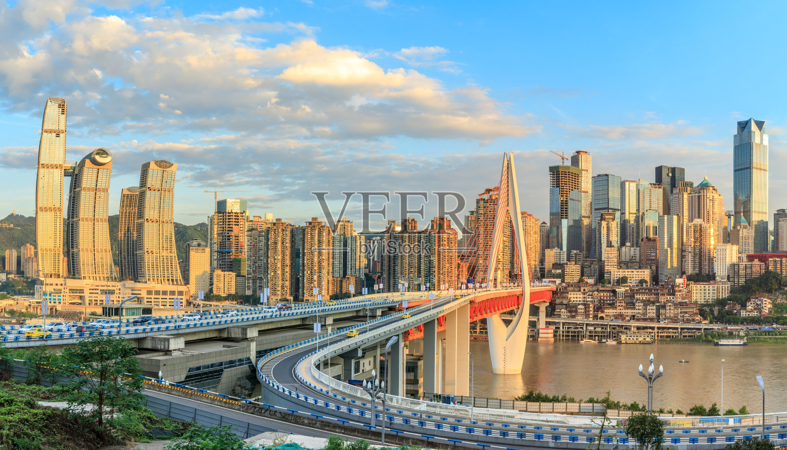 重庆的天际线与现代城市摩天大楼照片摄影图片