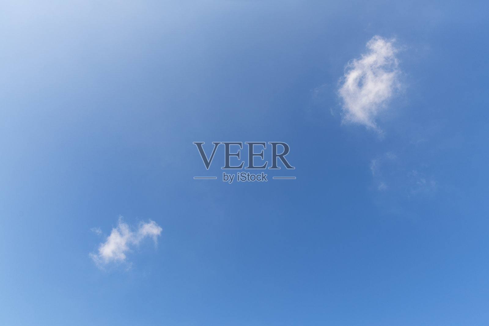 清澈的天空照片摄影图片