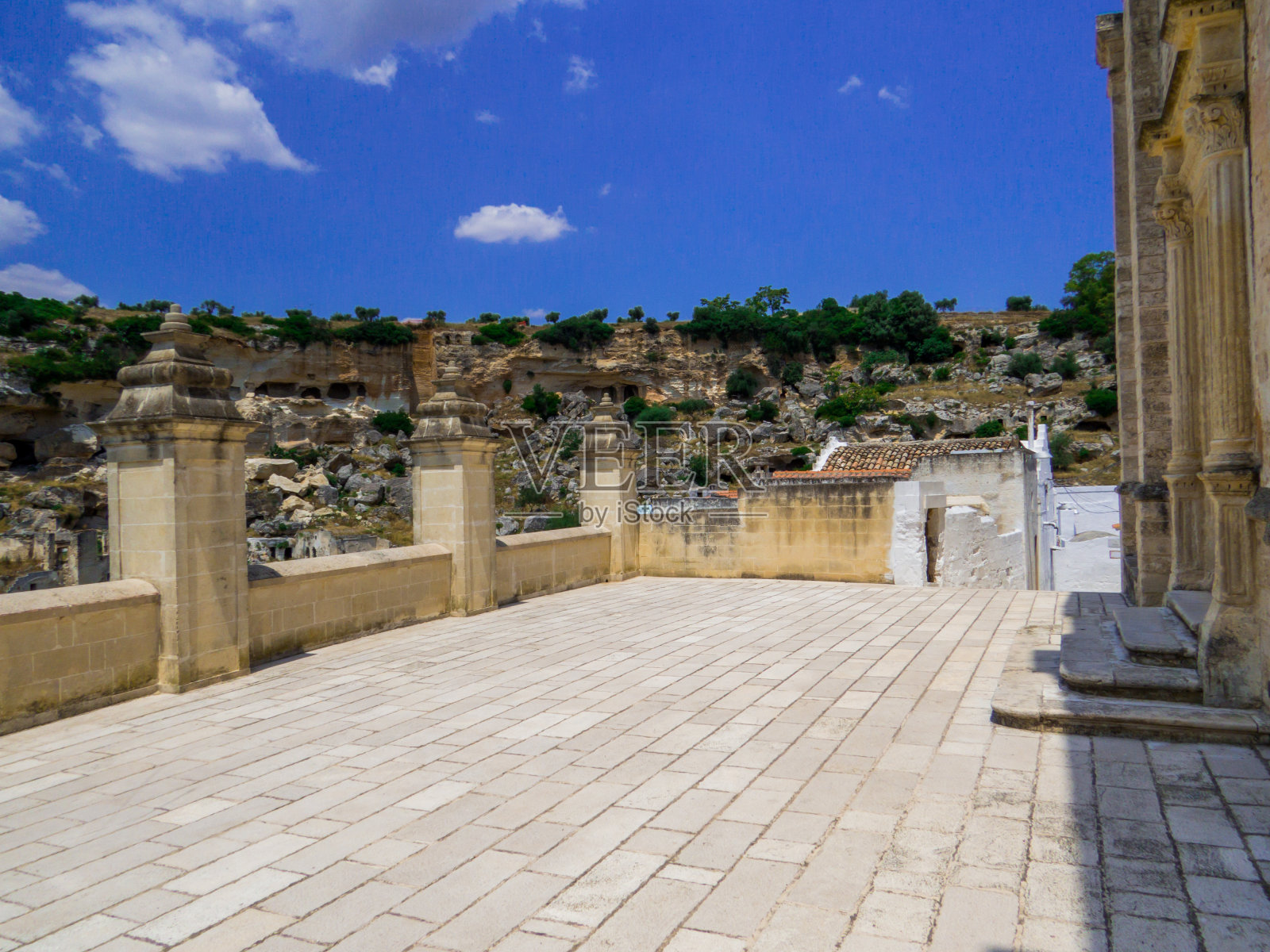 意大利基诺萨的圣母教堂照片摄影图片