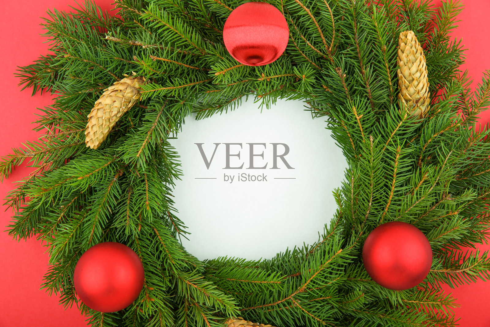 圣诞背景与圣诞花环照片摄影图片