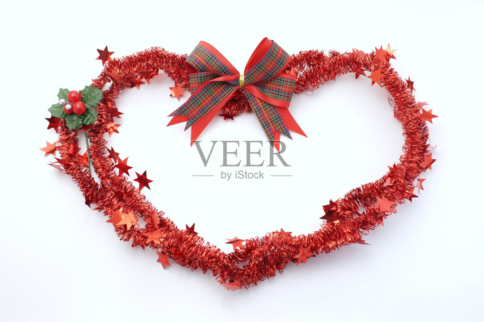 圣诞红色的节日装饰品心形的背景，文字在空间照片摄影图片