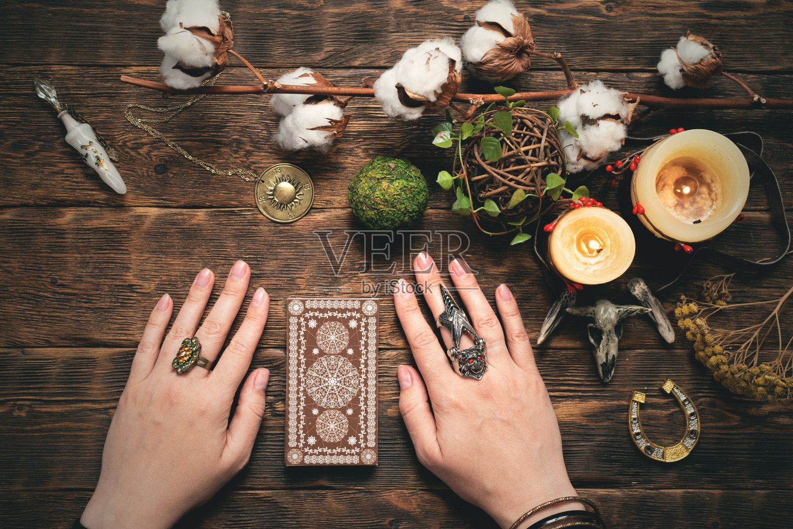 塔罗牌。照片摄影图片