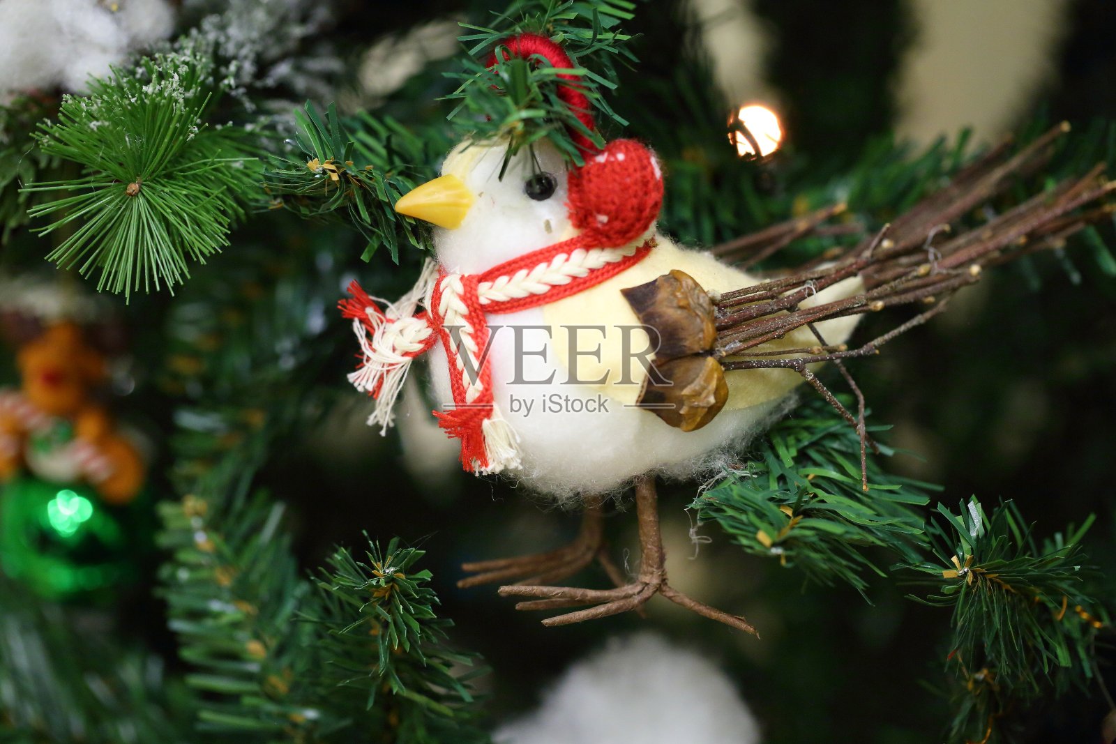 带玩具的圣诞树照片摄影图片