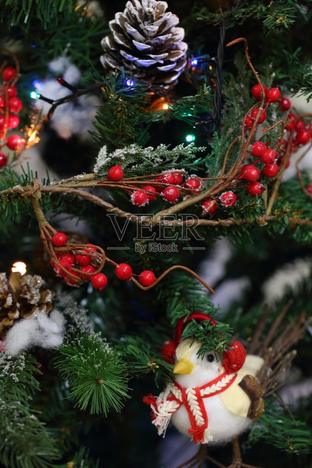 带玩具的圣诞树照片摄影图片