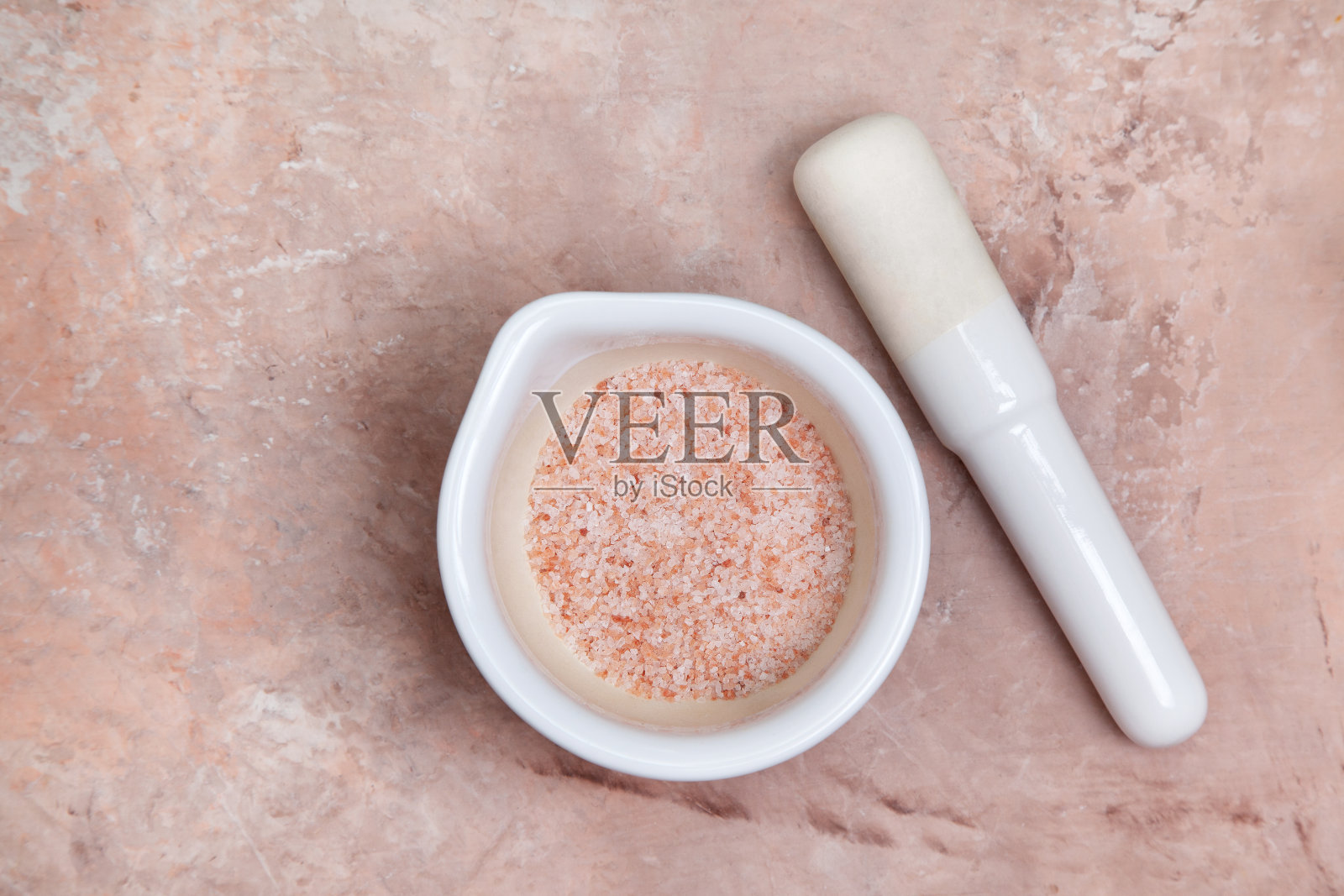 粉红色喜马拉雅盐照片摄影图片