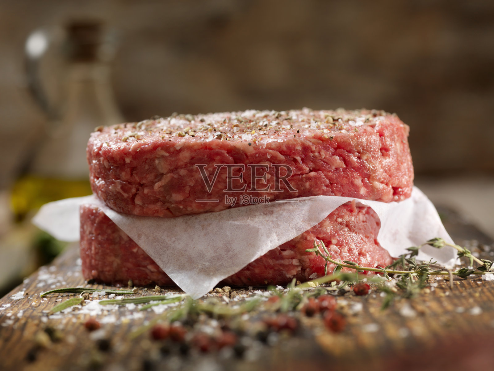 新鲜的汉堡肉饼照片摄影图片