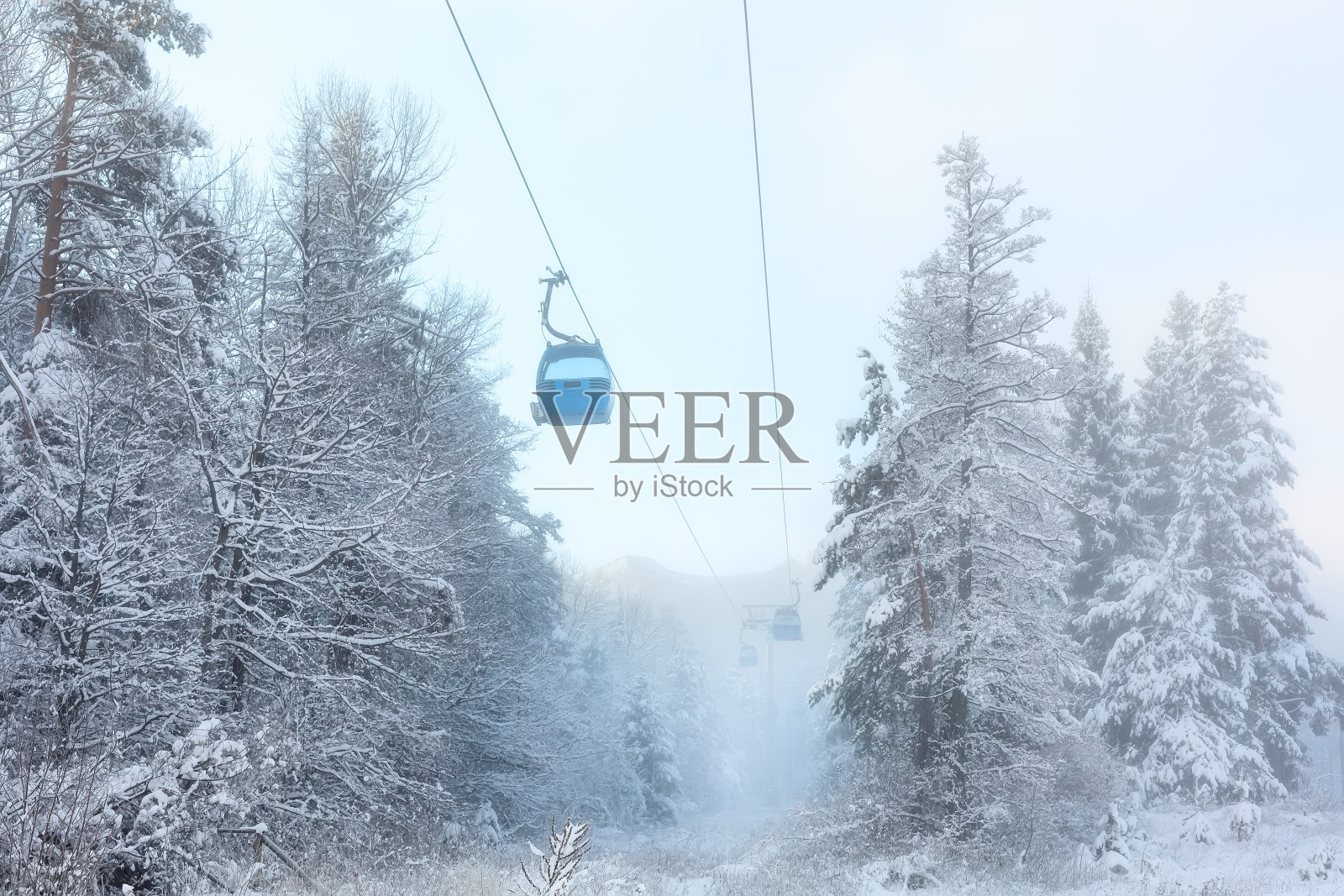 保加利亚班斯科滑雪场，缆车照片摄影图片