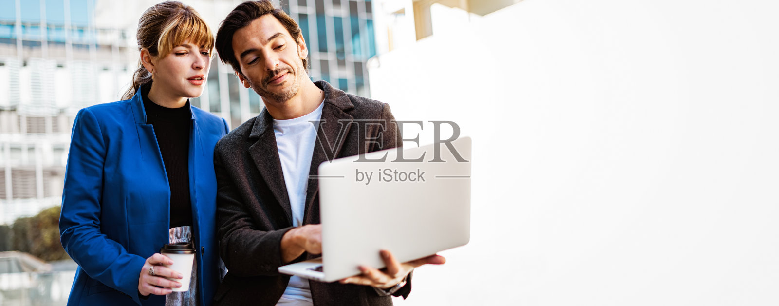 商人和商人。业务同事一起开会，一起工作。照片摄影图片