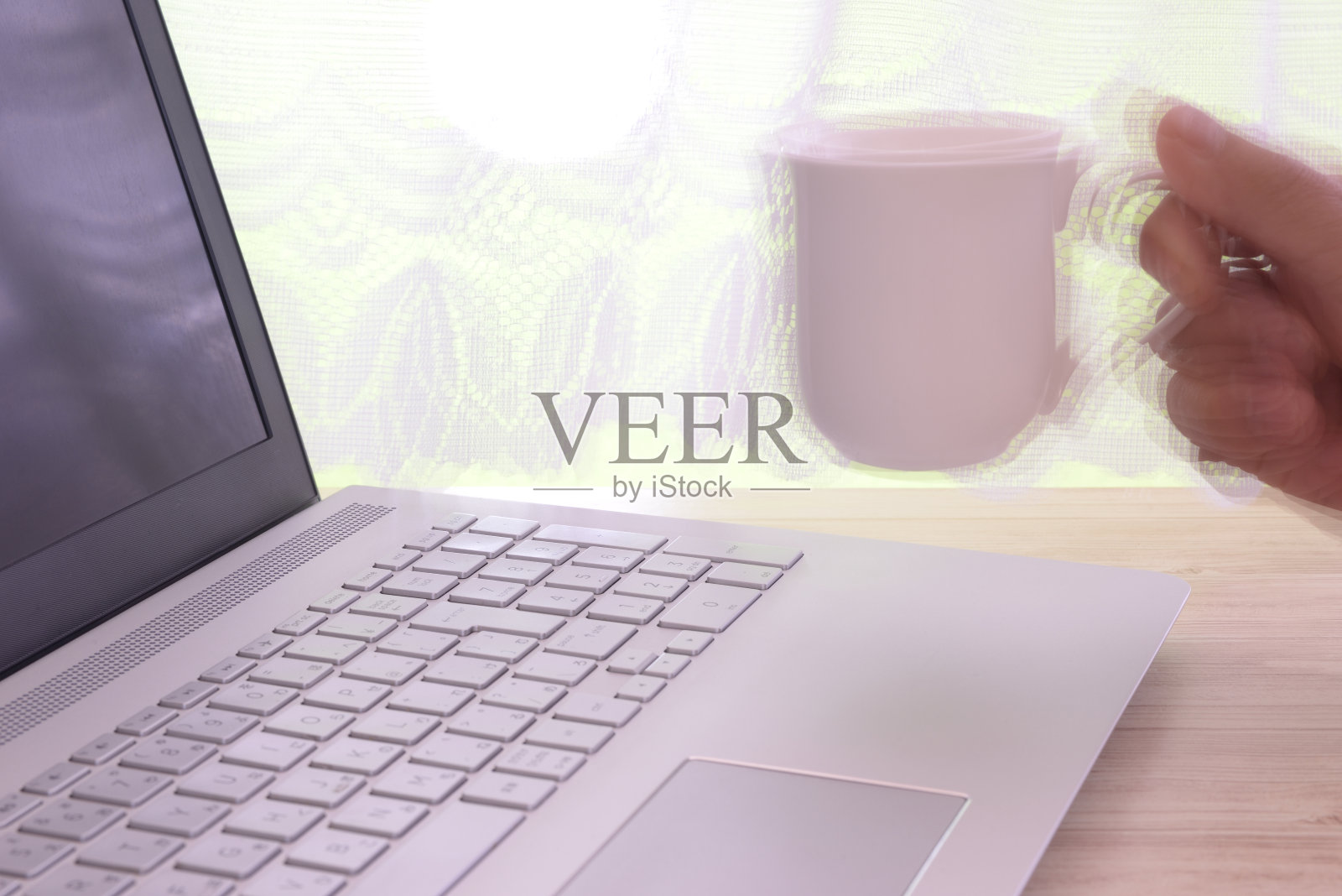 手提电脑和咖啡照片摄影图片