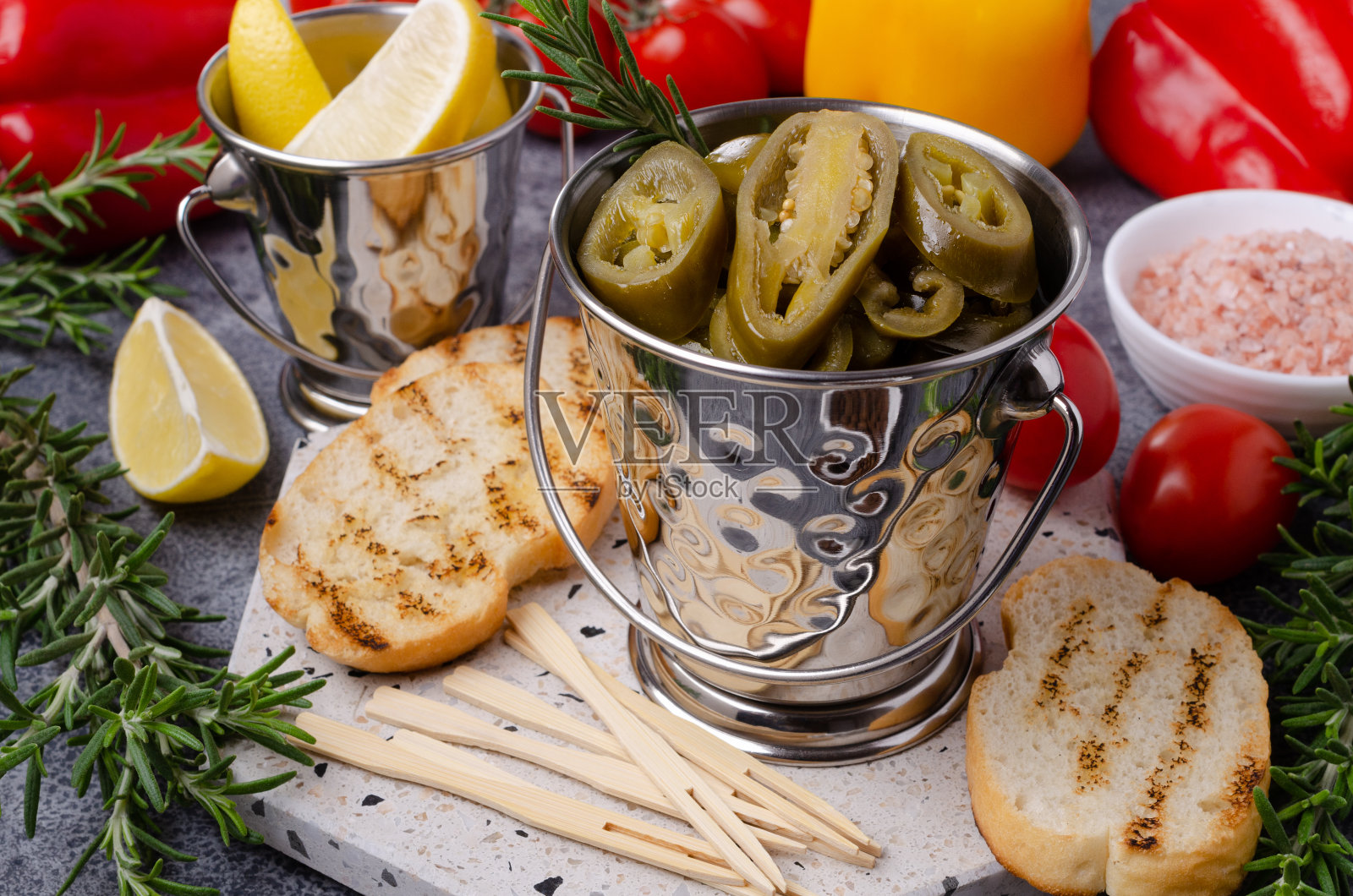 青椒罐头照片摄影图片