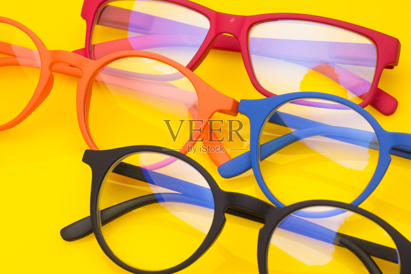 有色眼镜照片摄影图片