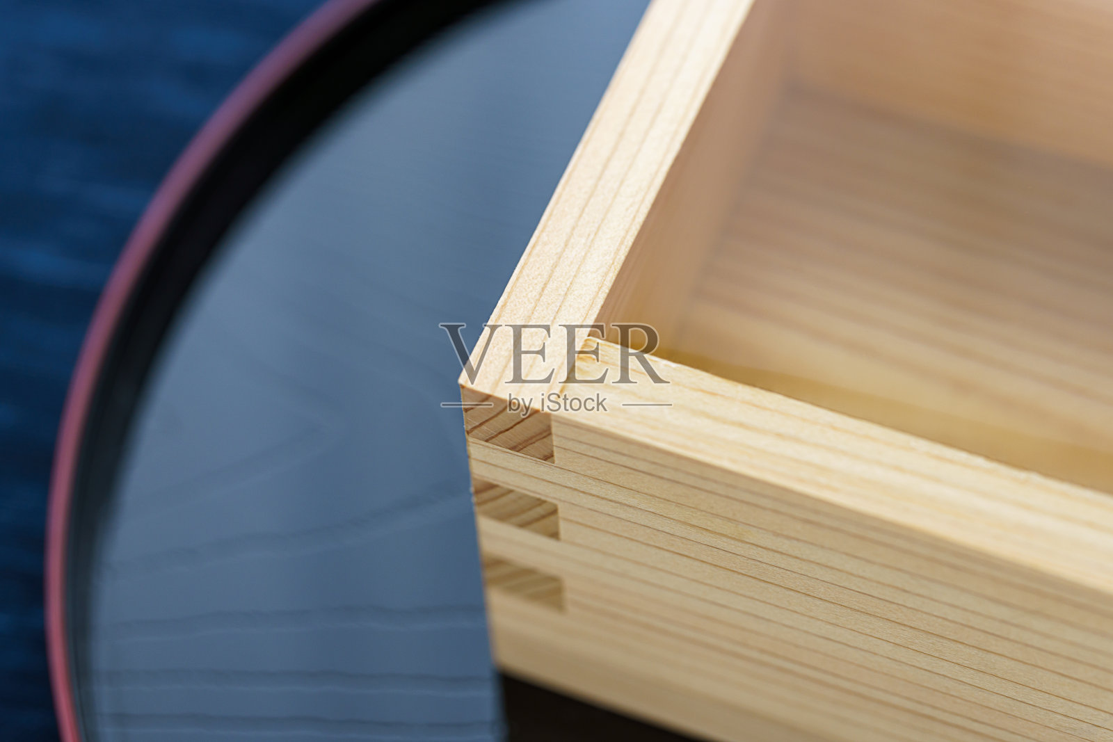 日本冷酒“清酒”。清酒是日本的国酒。照片摄影图片