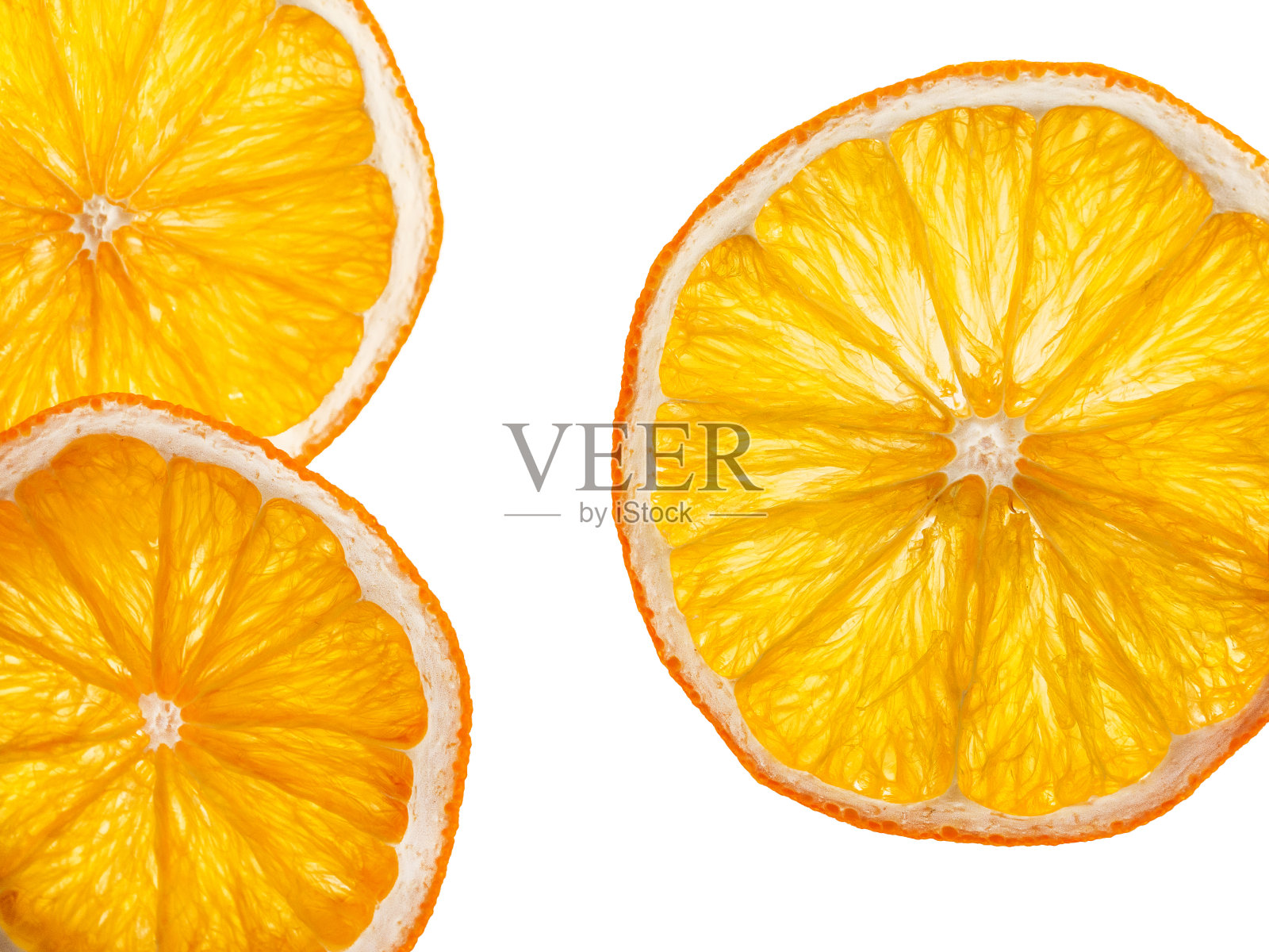白色背景上的几片干橙子照片摄影图片
