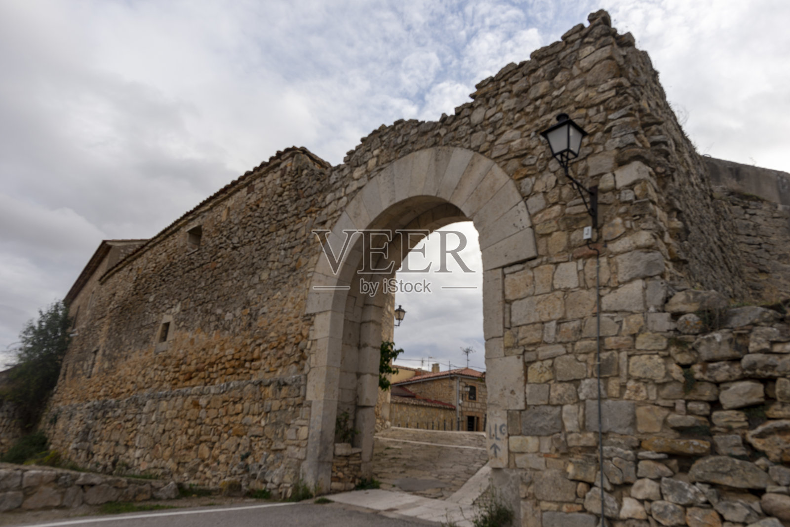 雷罗中世纪小镇，位于索里亚省照片摄影图片