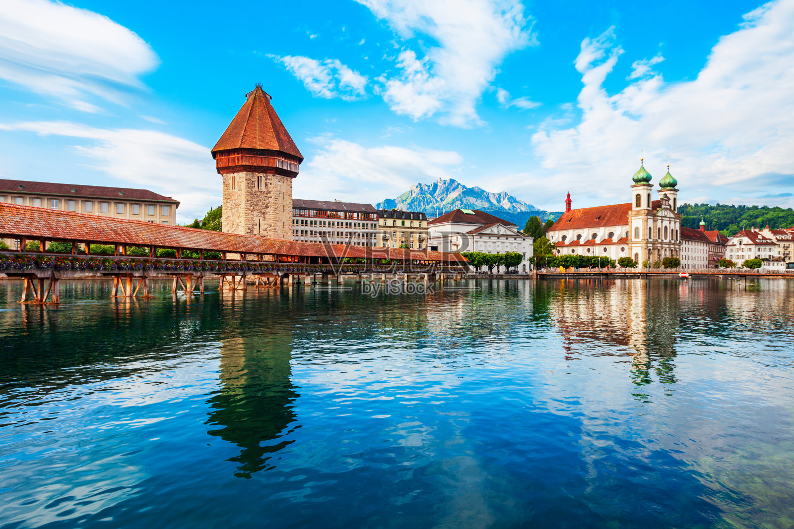 卡普尔布鲁克桥，水塔塔，卢塞恩照片摄影图片