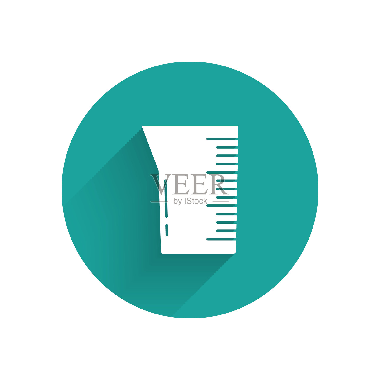 白色实验室玻璃器皿或烧杯图标，带有长阴影。绿色圆圈按钮。矢量图插画图片素材