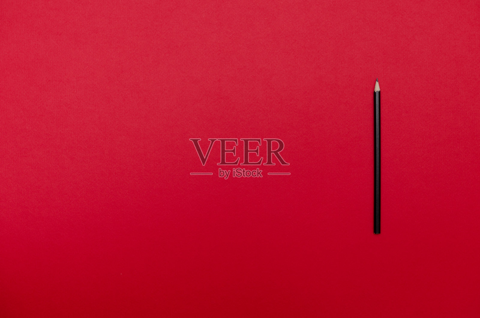 铅笔在空白的彩色纸上照片摄影图片