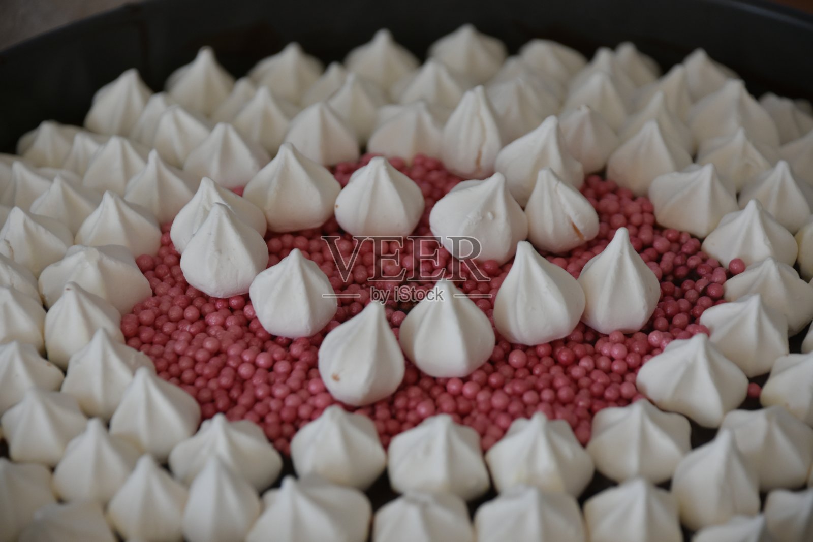 装饰过的生日蛋糕照片摄影图片