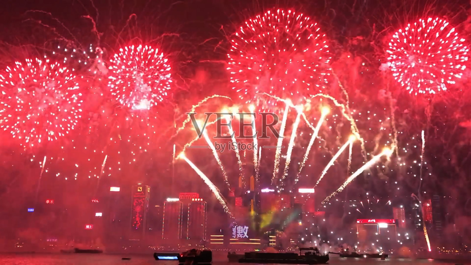 新年前夕在香港维多利亚港照片摄影图片