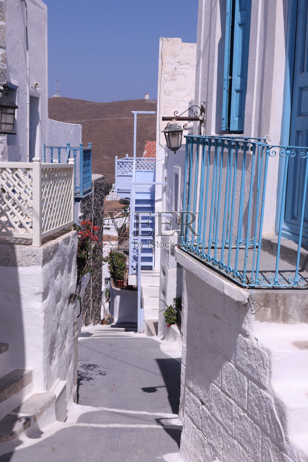 阿斯提帕利亚的乔拉村狭窄的街道照片摄影图片