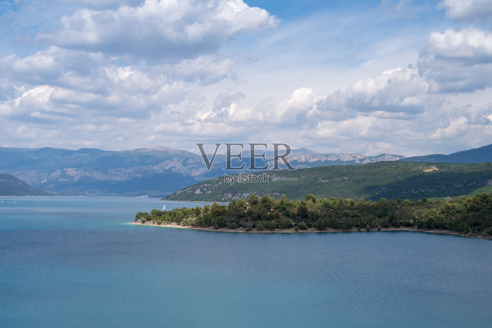 圣克罗伊湖在阿尔卑斯de Haute，法国照片摄影图片