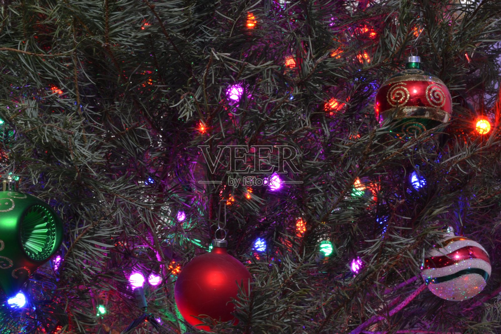 圣诞树的球体照片摄影图片