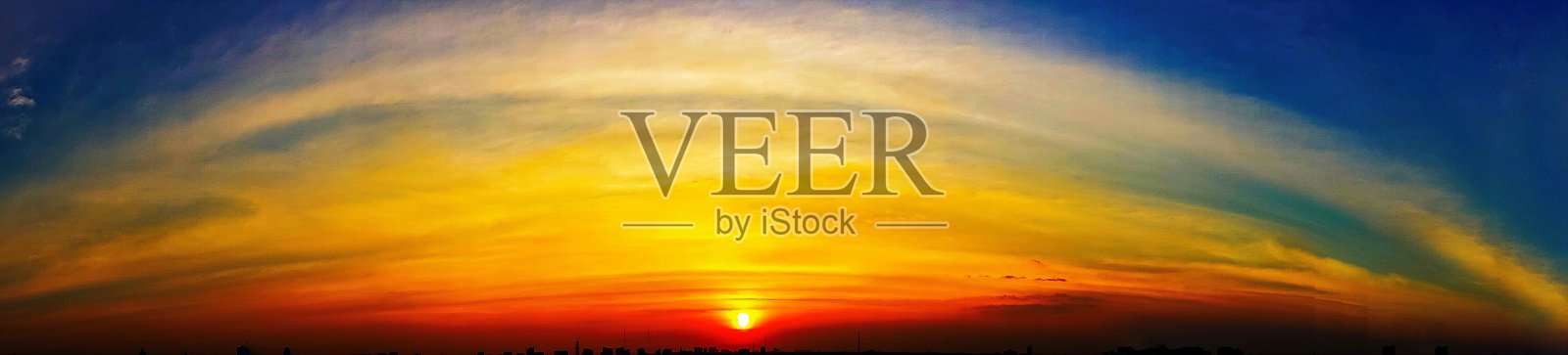 全景日落天空橙色天空橙色云户外夏季自然照片摄影图片