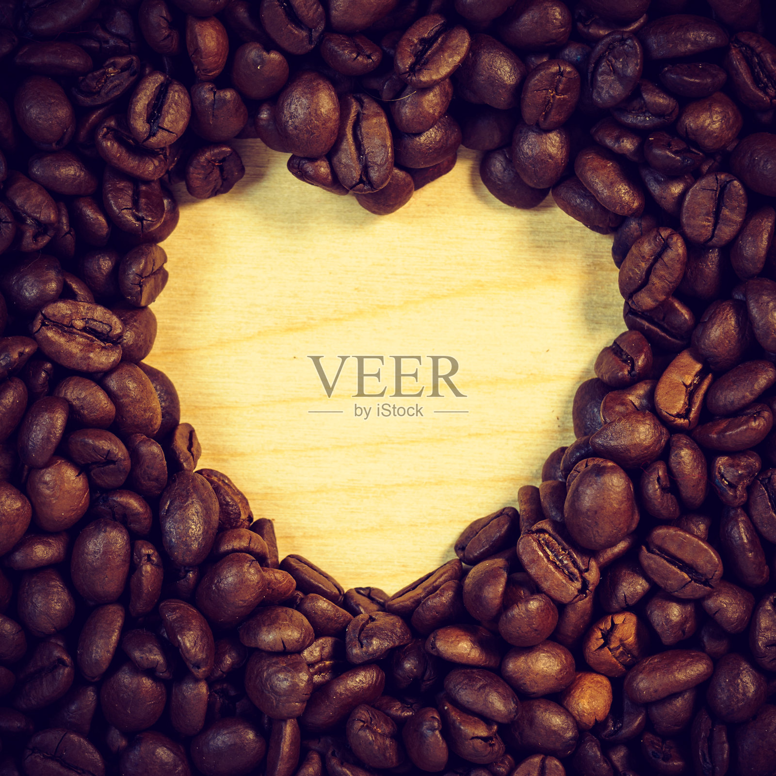 心型烘焙咖啡豆照片摄影图片