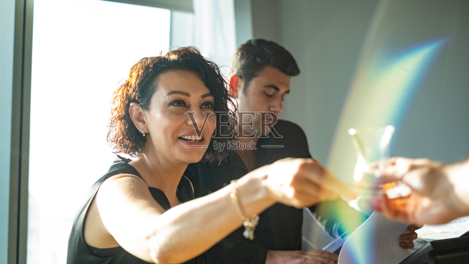 办公室喝茶时间照片摄影图片