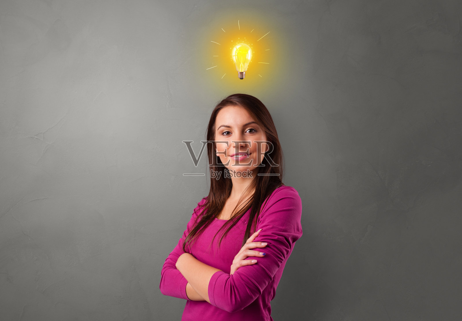 寻找新想法的年轻学生照片摄影图片