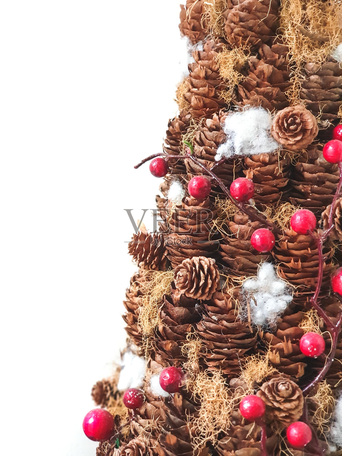 由松果制成的树照片摄影图片