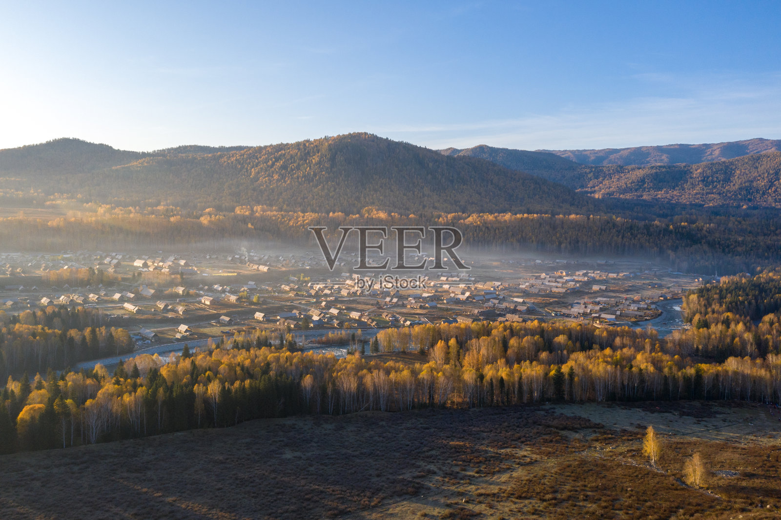 中国新疆河木村的秋景照片摄影图片